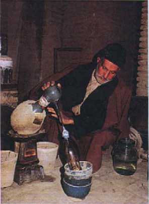 wpe1F.jpg (29076 bytes)