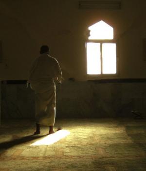 自己站起來祈禱