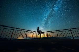 忙忙碌碌為啲吔？[粵語]