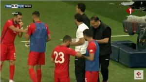 趣聞：突尼斯國足比賽期間堅持齋戒，守門員機智提醒隊友開齋
