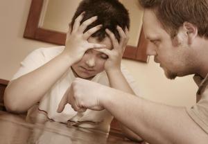 直斥其非勝過背談人非嗎？