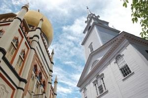 從無神論者到基督徒，最後成為穆斯林