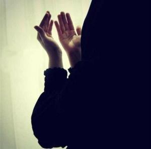 虔诚祈祷就会得到安拉的应答和援助