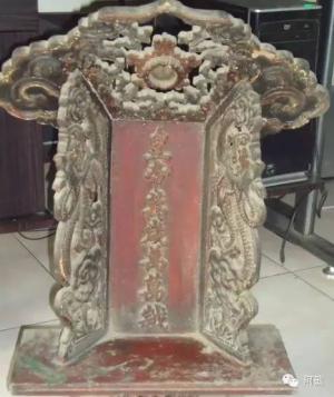 清真寺裡因何出現“萬歲牌”？