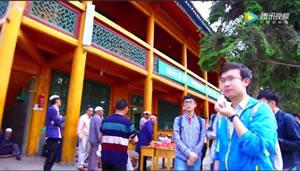 西寧市東關清真大寺開齋期間讓遊客很驚訝