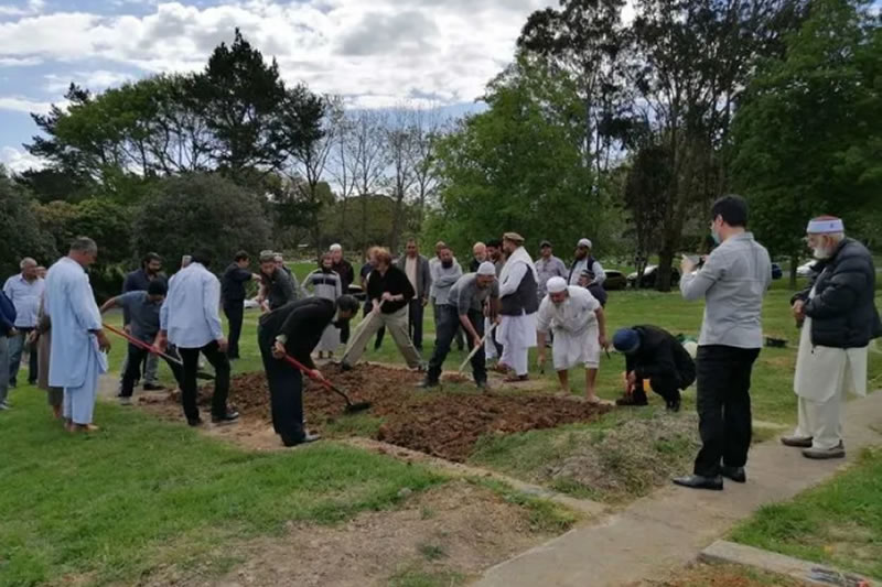 緬懷阿里·蔣敬