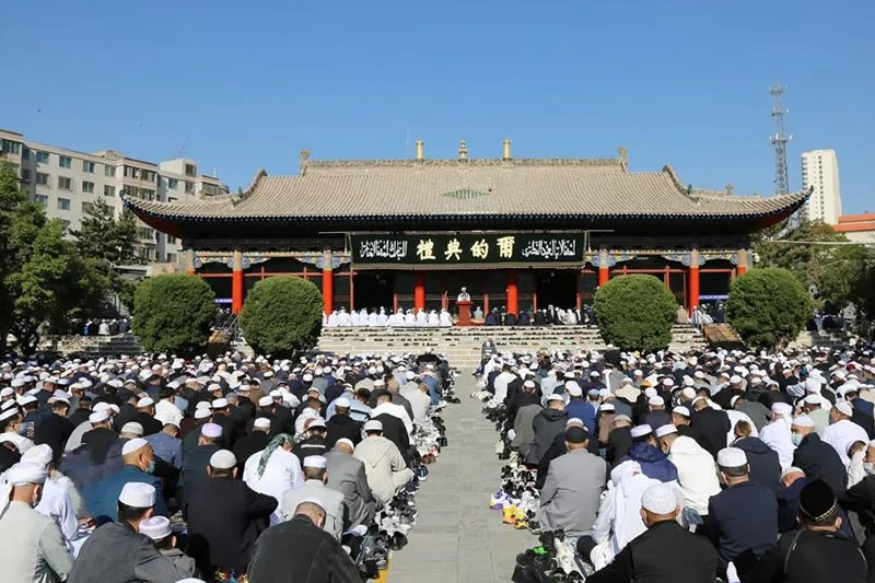 青海穆斯林喜迎2021年開齋節