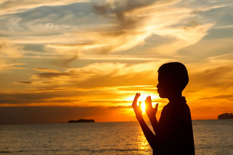 何為真正的信託真主?