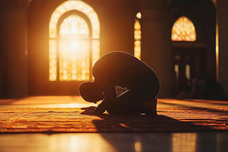 虔者有過去，罪者有未來