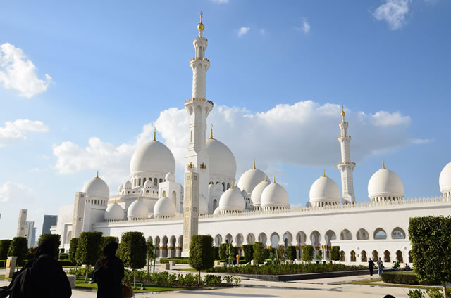 阿布達比大寺慶祝建寺十周年暨朝覲展