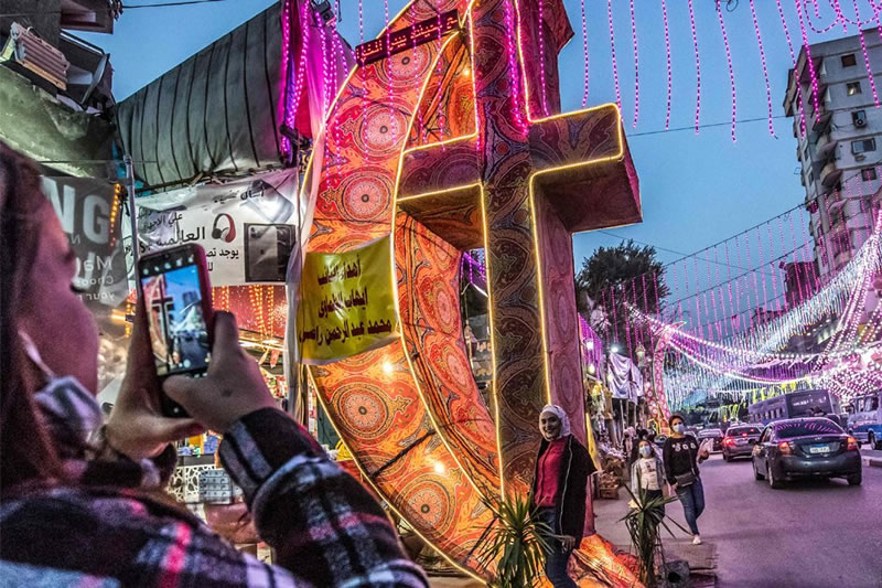 穆斯林視訊通話 跟親友“共用”開齋飯