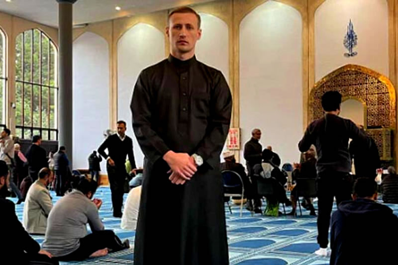 英國千萬富豪皈依伊斯蘭