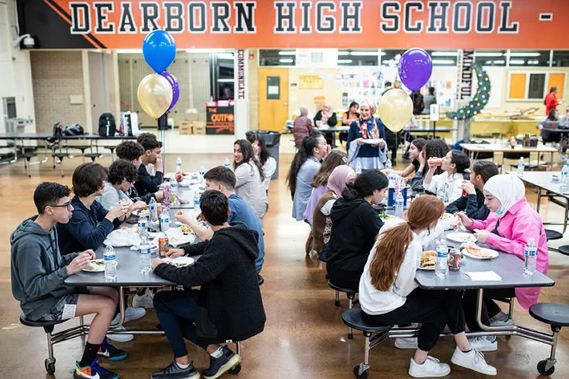 美國：公立學校支持穆斯林學生齋戒