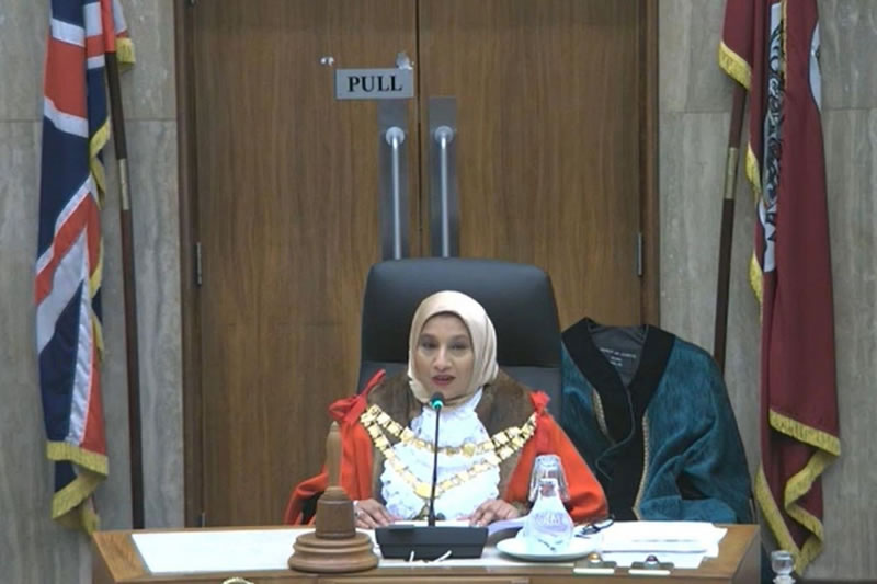 英國索利哈爾市迎來首位穆斯林市長