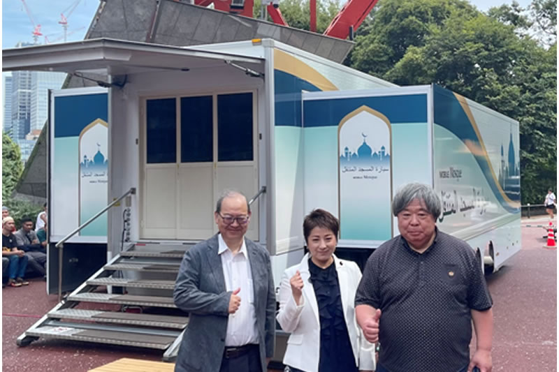 日本企業打造移動清真寺，支援災區與戰亂地區穆斯林