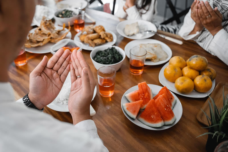 飲食之中見中道