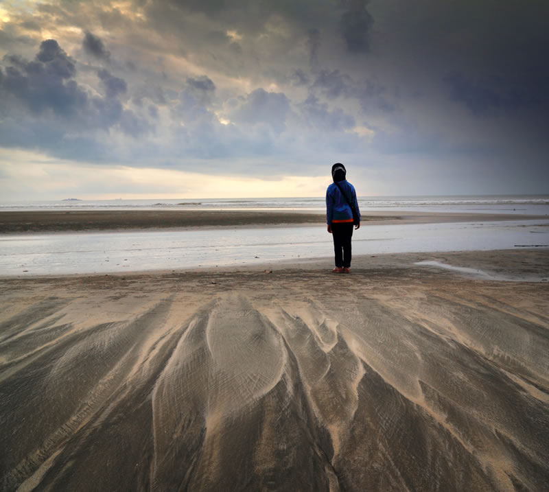 安拉是聆聽的主，他會修復你的傷痕