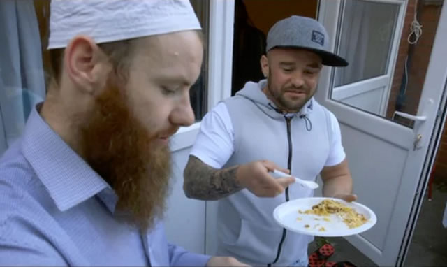 英國兄弟的故事：一個皈依，一個反伊