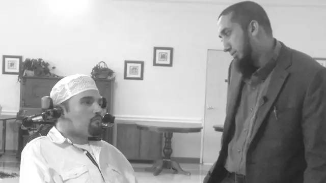 他全身癱瘓，卻得到了安拉奇跡的引領