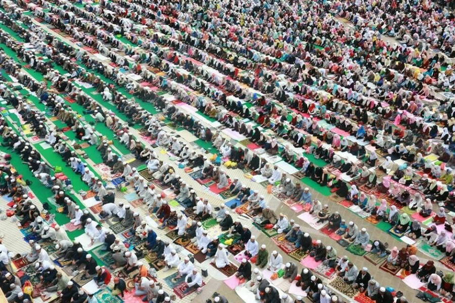 青海西寧和雲南沙甸開齋節會禮盛況